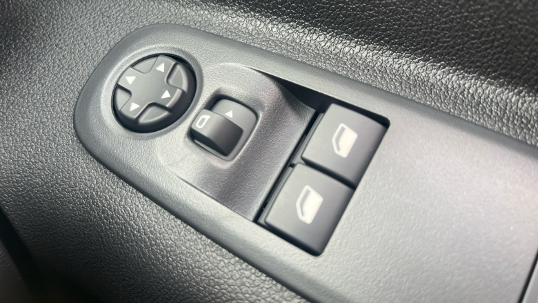 Peugeot Partner Long Diesel 1.5 BlueHDi 100 Professional Plus Van